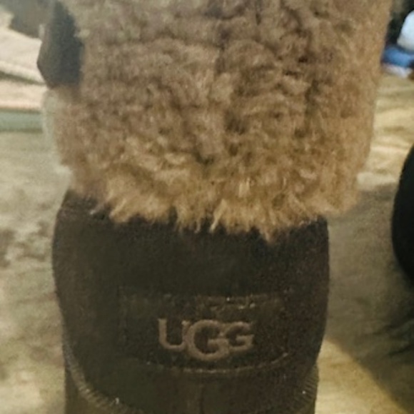 UGG CALF BOOTS BRAND NEW NEVER WORN US SIZE 9.5 - Picture 12 of 13